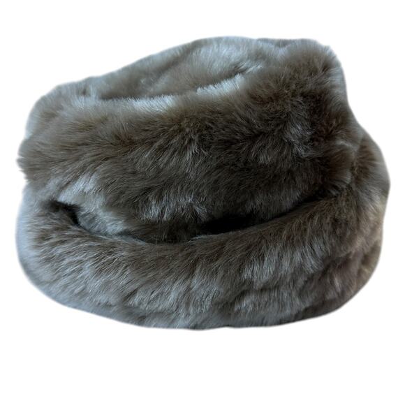 Vintage Evelyn Varon Faux Fur Hat Tan Beige Retro Luxury Women's One Size - Picture 1 of 7